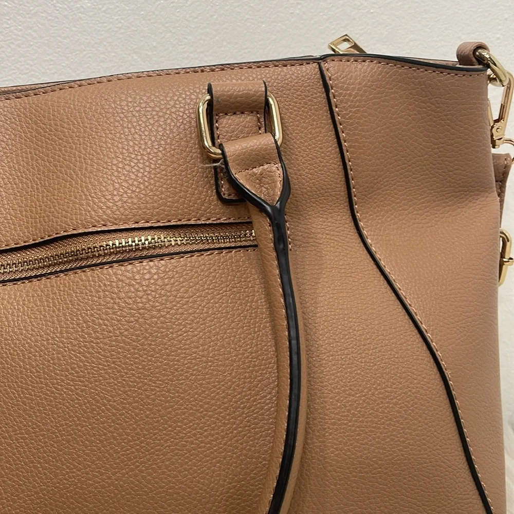 G.H BASS & CO Bag - Picture 7 of 14